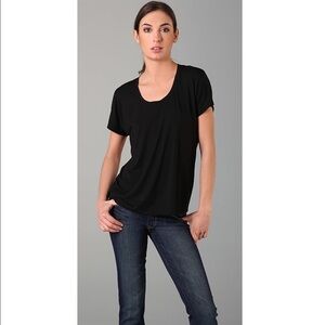 James Perse Classic Scoop Neck Tee in Black.